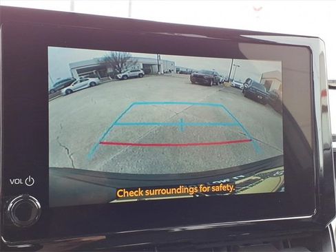 Used 2024 Toyota Corolla Cross LE image 27