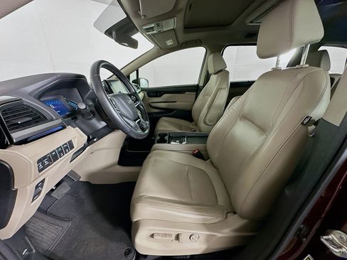 Used 2018 Honda Odyssey Elite image 13