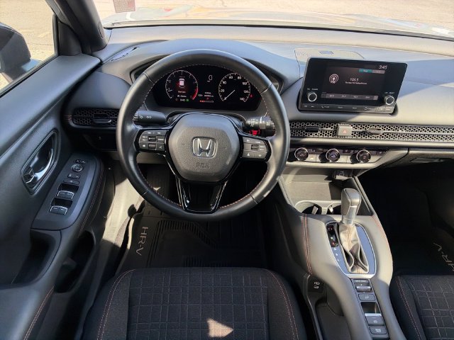 Used 2025 Honda HR-V Sport image 12
