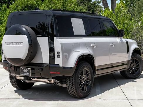 New 2026 Land Rover Defender 110 X-Dynamic SE AWD/4WD image 10