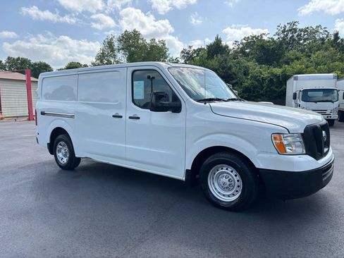 Used 2021 Nissan NV 2500 SV RWD image 2