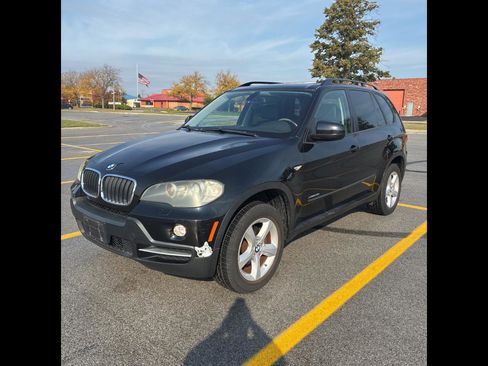 Used 2010 BMW X5 xDrive30i image 1