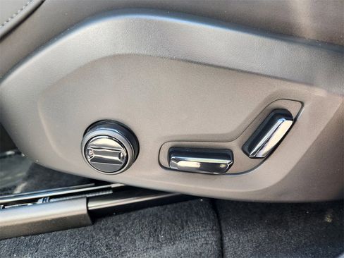 New 2026 Volvo XC90 B5 Core w/ Protection Package image 7