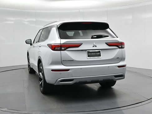 Used 2024 Mitsubishi Outlander SEL FWD image 25