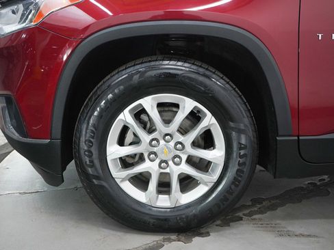 Used 2020 Chevrolet Traverse LT w/ Driver Confidence II Package image 30