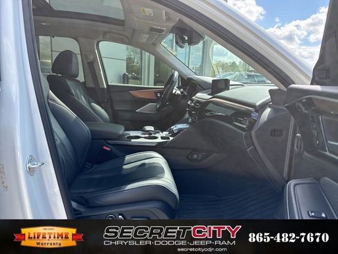 Used 2022 Acura MDX FWD w/ Technology Package image 12
