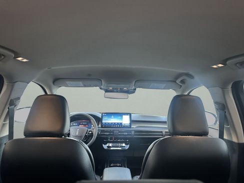 New 2026 Lincoln Corsair Premiere image 17