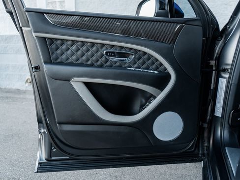 Used 2023 Bentley Bentayga Speed image 24