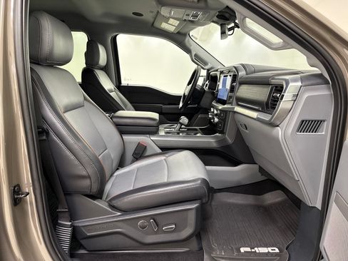 Used 2025 Ford F150 Lariat w/ Equipment Group 502A High AWD/4WD image 41