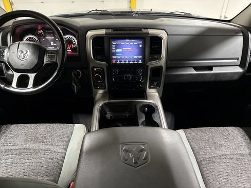 Used 2019 RAM 1500 Big Horn AWD/4WD image 10