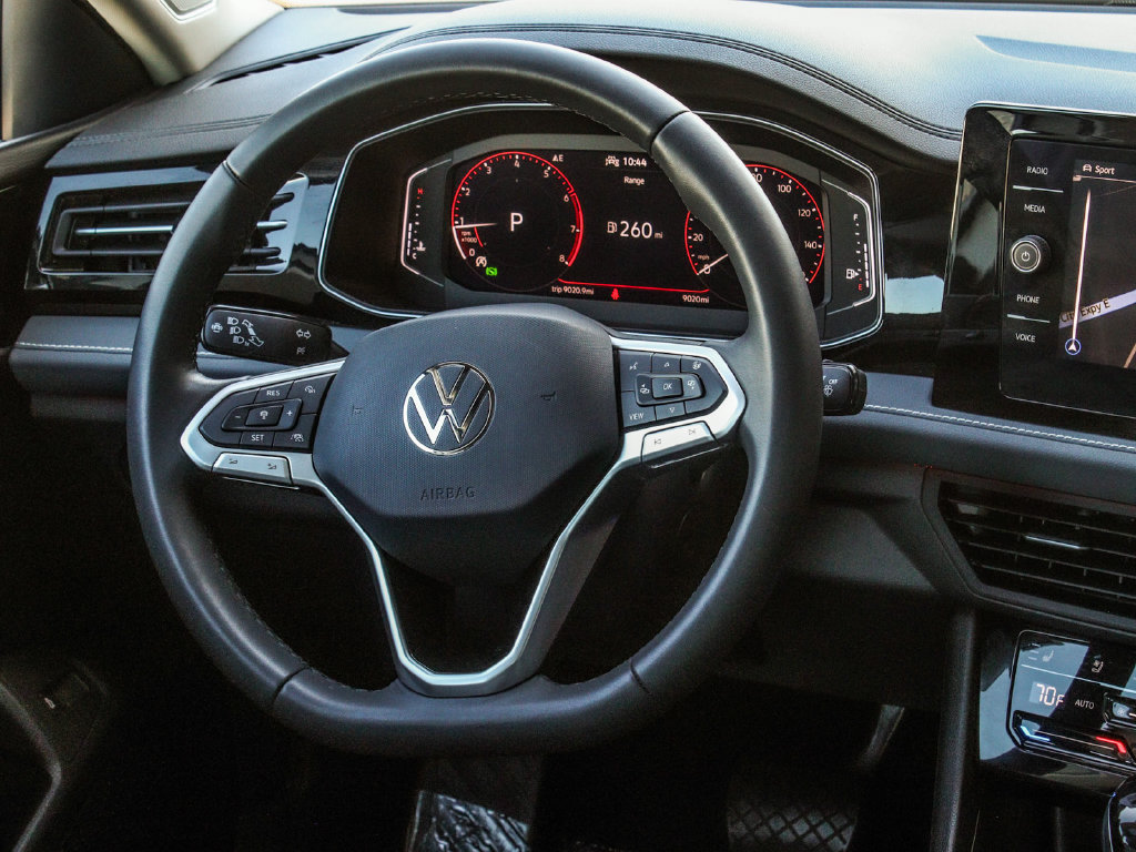 Used 2025 Volkswagen Jetta SEL FWD image 26
