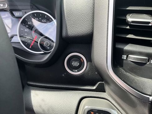 New 2026 RAM 1500 Big Horn AWD/4WD image 18