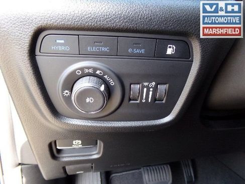 Used 2024 Jeep Grand Cherokee Limited 4xe AWD/4WD image 11