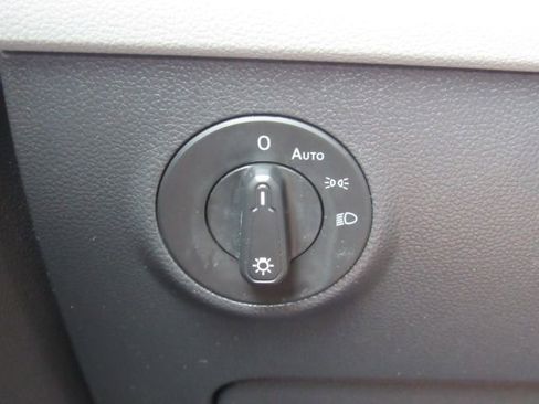 Used 2023 Volkswagen Taos S image 29