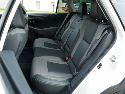 Used 2025 Subaru Outback Onyx Edition AWD/4WD image 9