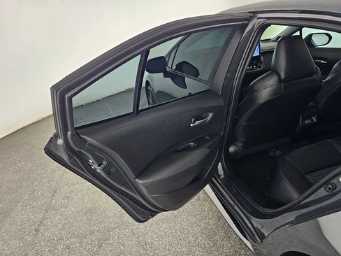 Used 2025 Toyota Corolla XSE FWD image 16
