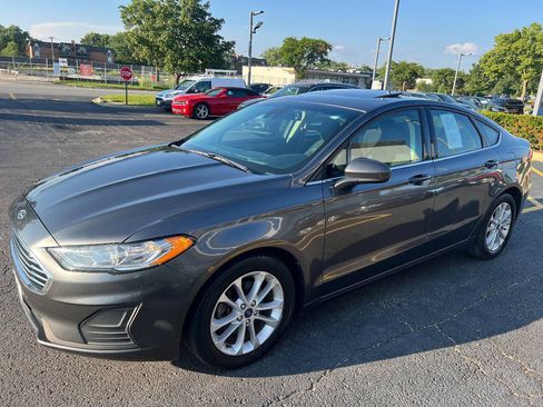 Used 2020 Ford Fusion SE FWD image 6