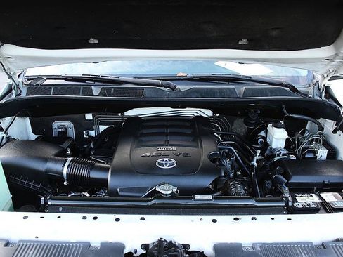 Used 2014 Toyota Tundra SR5 w/ SR5 Upgrade Package RWD image 22