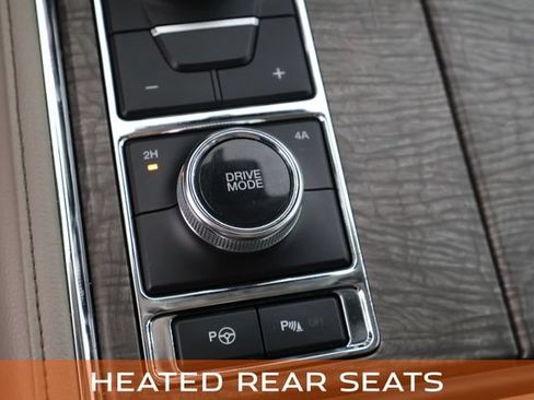 Used 2019 Ford Expedition Limited w/ Equipment Group 301A AWD/4WD image 33