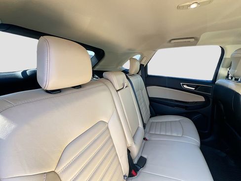 Used 2018 Ford Edge SEL w/ Equipment Group 201A AWD/4WD image 27