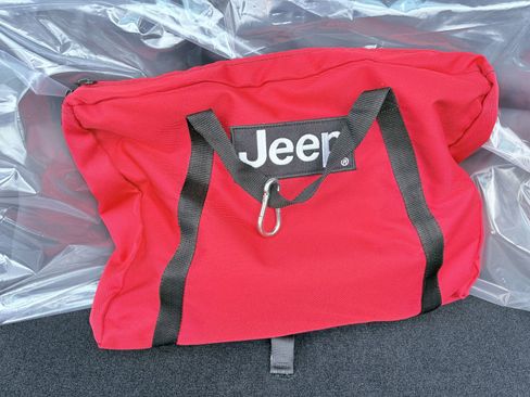 Used 2025 Jeep Wrangler Sport image 20