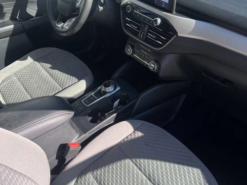 Used 2021 Ford Escape SE w/ Convenience Package image 25