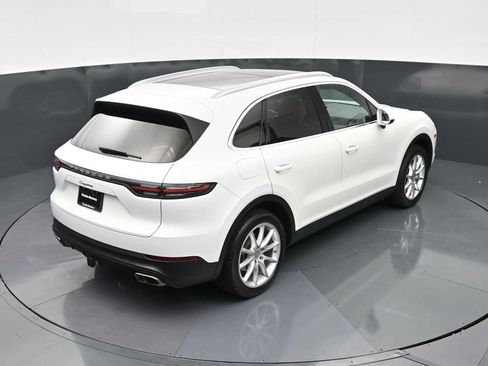 Used 2021 Porsche Cayenne AWD/4WD image 31