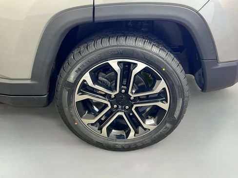 Used 2022 Jeep Compass Limited image 26