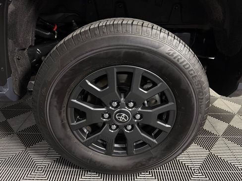 Used 2025 Toyota 4Runner SR5 RWD image 10