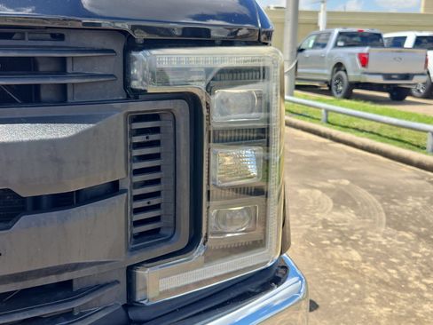 Used 2017 Ford F250 Lariat w/ Lariat Ultimate Package AWD/4WD image 10