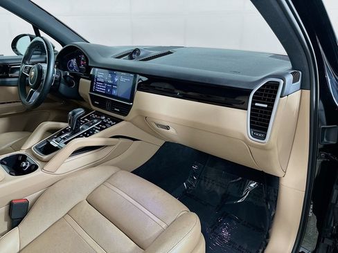Used 2019 Porsche Cayenne AWD/4WD image 37