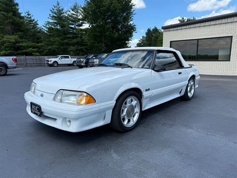 Used 1987 Ford Mustang GT RWD image 3