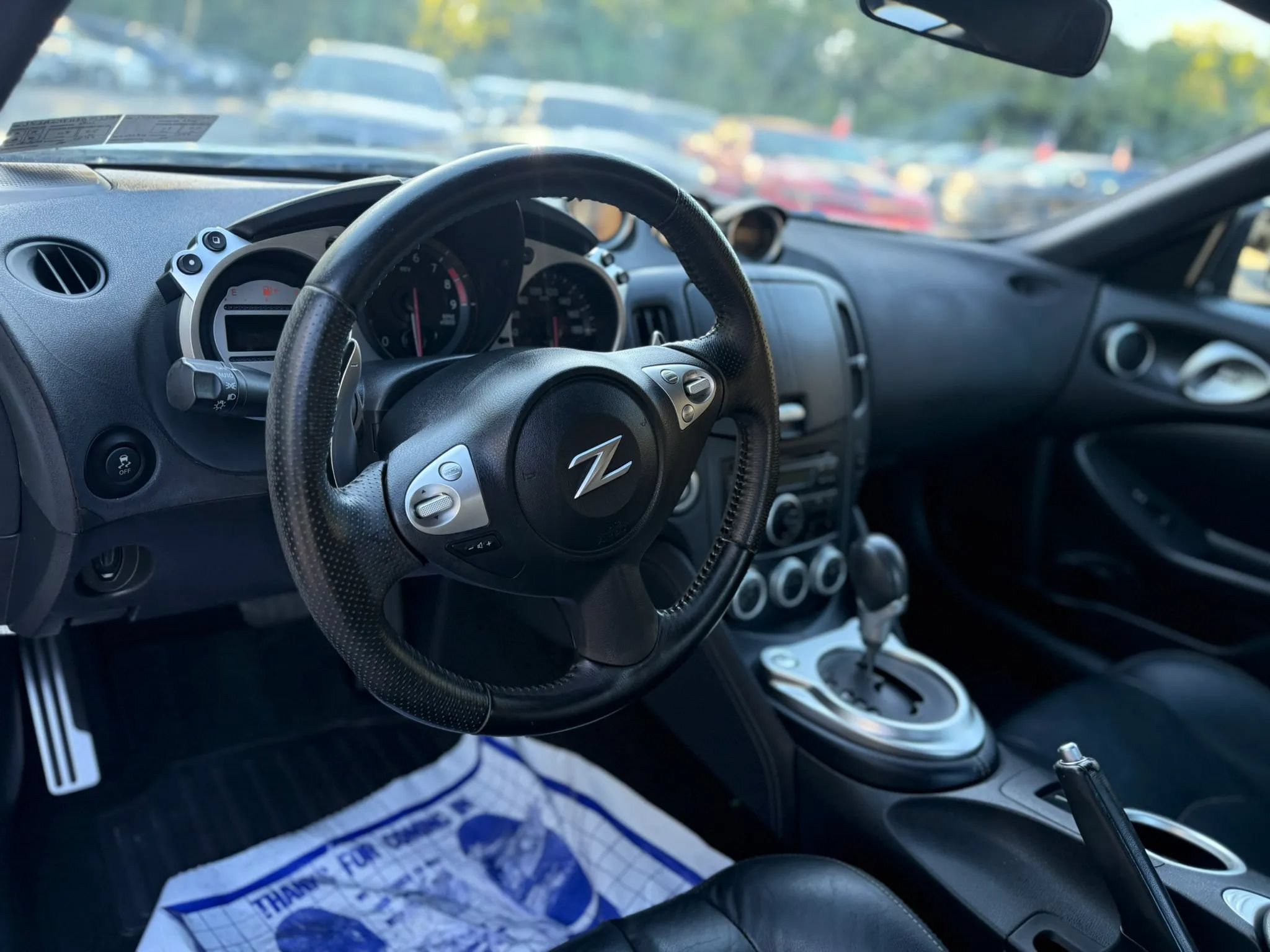 Used 2011 Nissan 370Z Coupe RWD image 13
