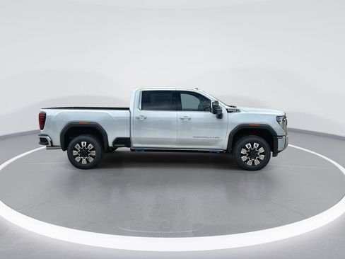 New 2026 GMC Sierra 2500 Denali w/ Denali Reserve Package AWD/4WD image 9