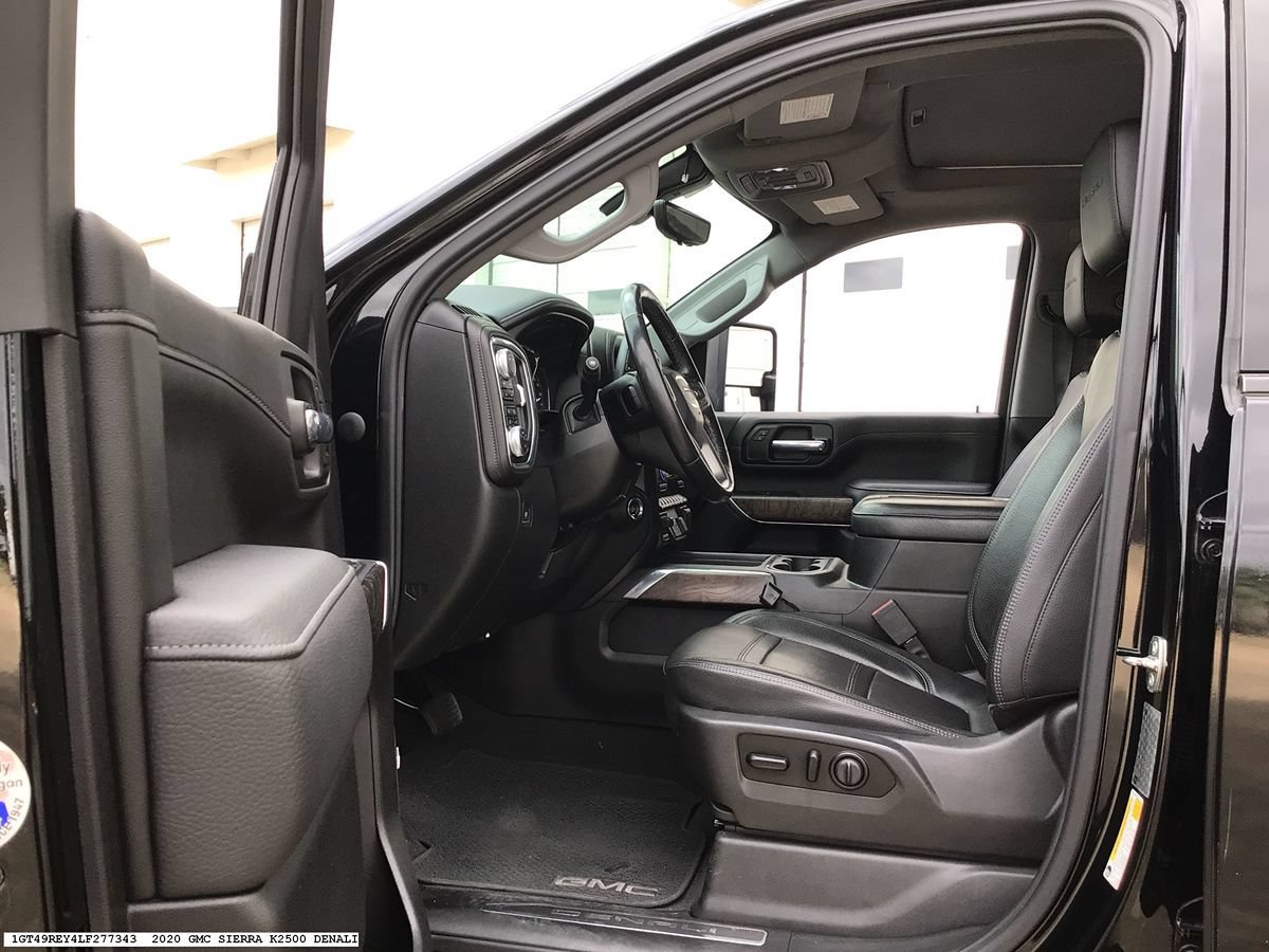 Used 2020 GMC Sierra 2500 Denali w/ Denali Ultimate Package AWD/4WD image 8