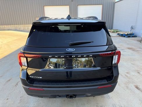 New 2026 Ford Explorer Active image 7