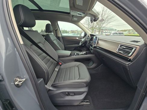 New 2026 Volkswagen Atlas SEL image 12