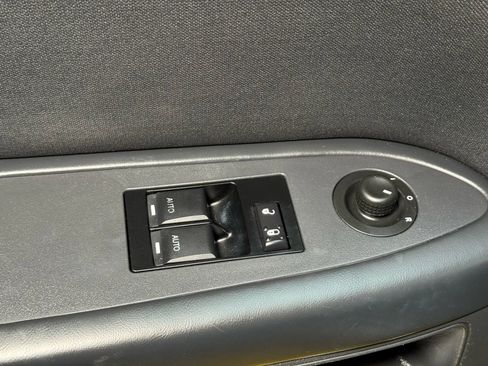 Used 2011 Dodge Challenger image 15