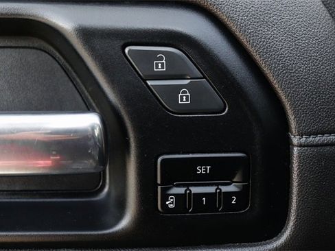 Used 2020 GMC Sierra 1500 SLT w/ SLT Premium Package image 16