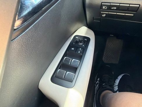 Used 2019 Lexus RX 350L AWD image 17