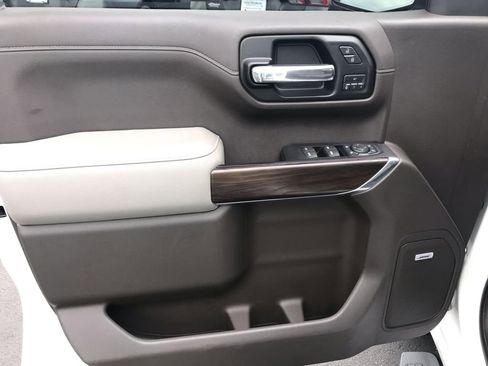 Used 2019 GMC Sierra 1500 SLT w/ SLT Convenience Package AWD/4WD image 13
