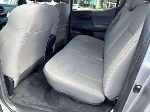 Used 2022 Toyota Tacoma SR AWD/4WD image 10