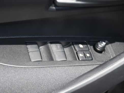 Used 2025 Toyota Corolla LE FWD image 10