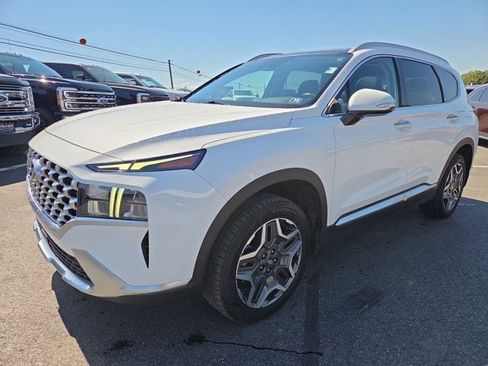 Used 2022 Hyundai Santa Fe SEL Premium image 2