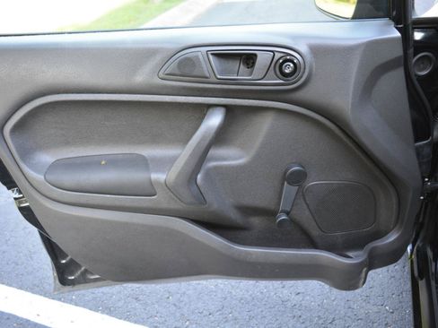 Used 2017 Ford Fiesta S FWD image 29