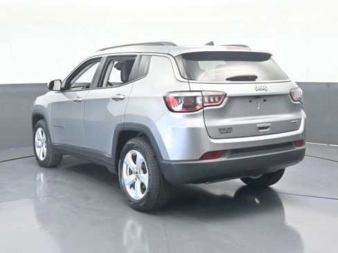Used 2020 Jeep Compass Latitude image 4