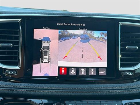 Used 2022 Chrysler Pacifica Pinnacle image 37