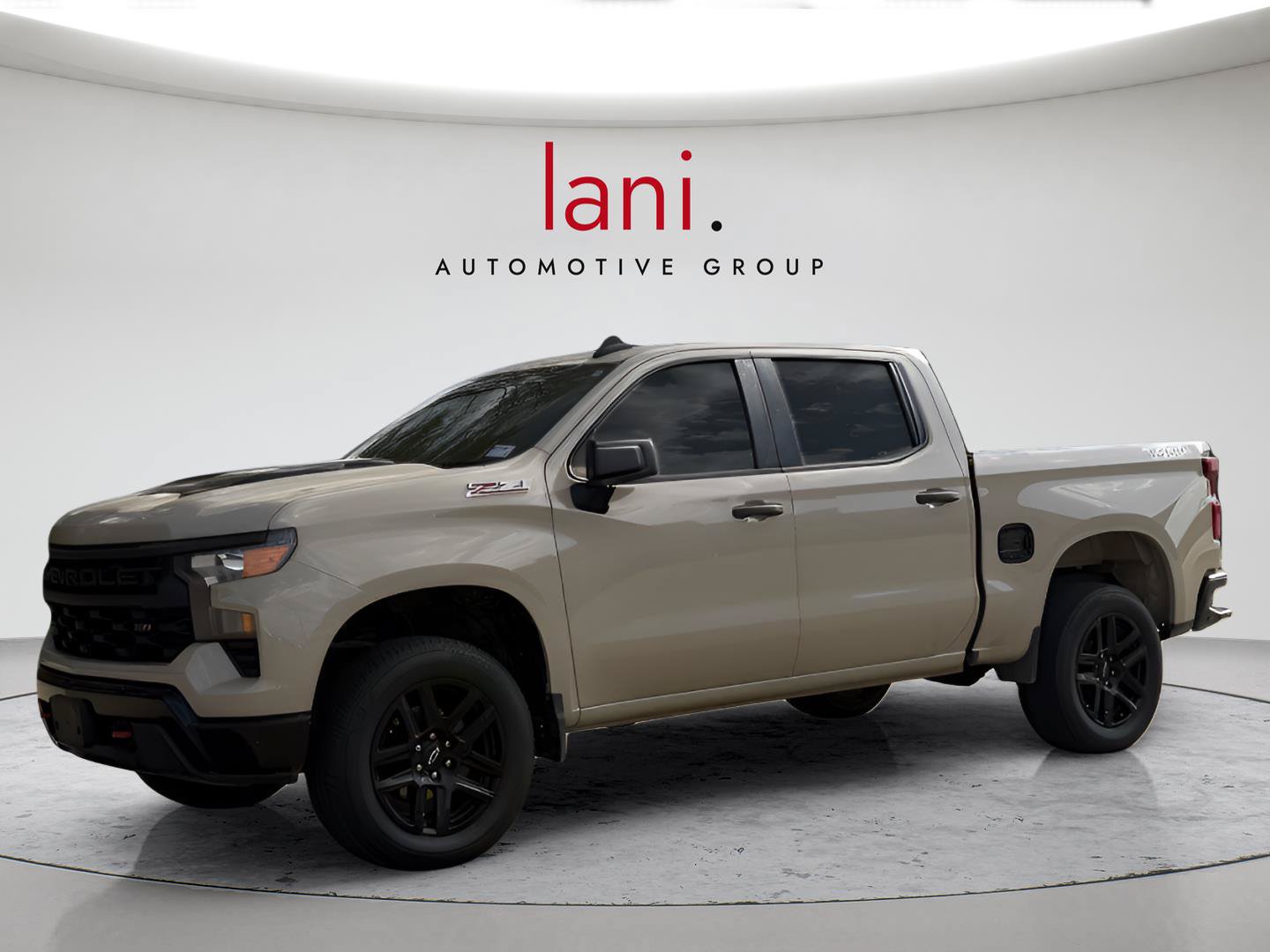 Used 2023 Chevrolet Silverado 1500 Custom Trail Boss AWD/4WD image 1