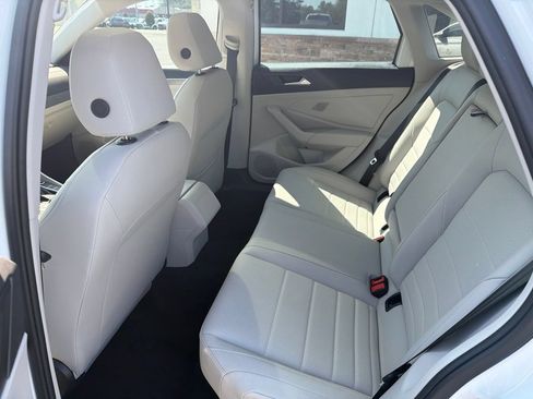 Used 2024 Volkswagen Jetta SE w/ Panoramic Sunroof Package FWD image 6