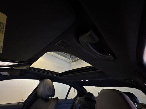 Used 2022 BMW 330e xDrive 330e xDrive w/ M Sport Package image 22